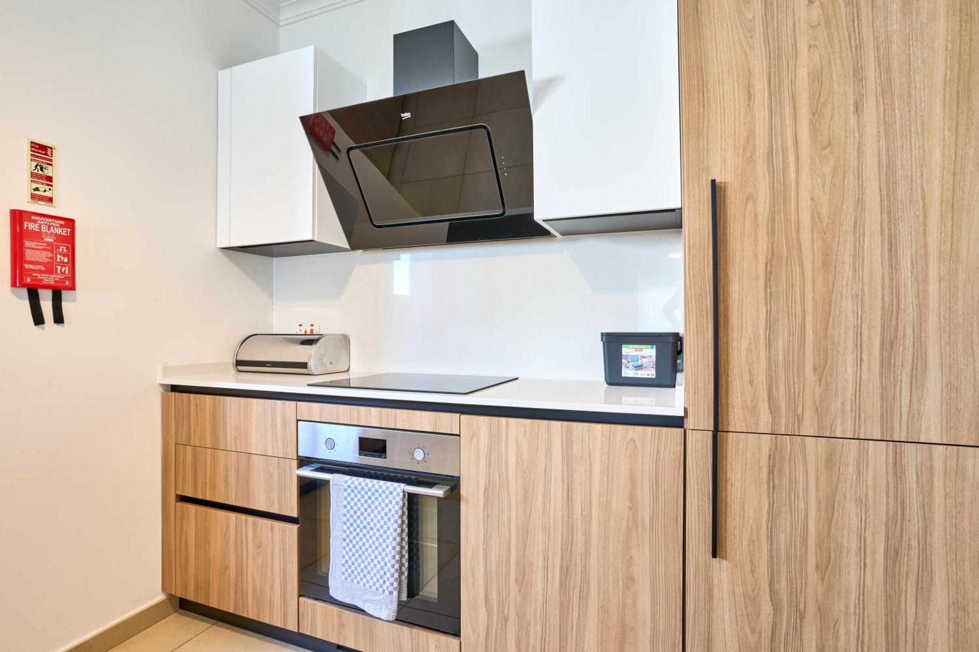 Stunning 3-bedroom Seaview Retreat In Cambridge Lägenhet