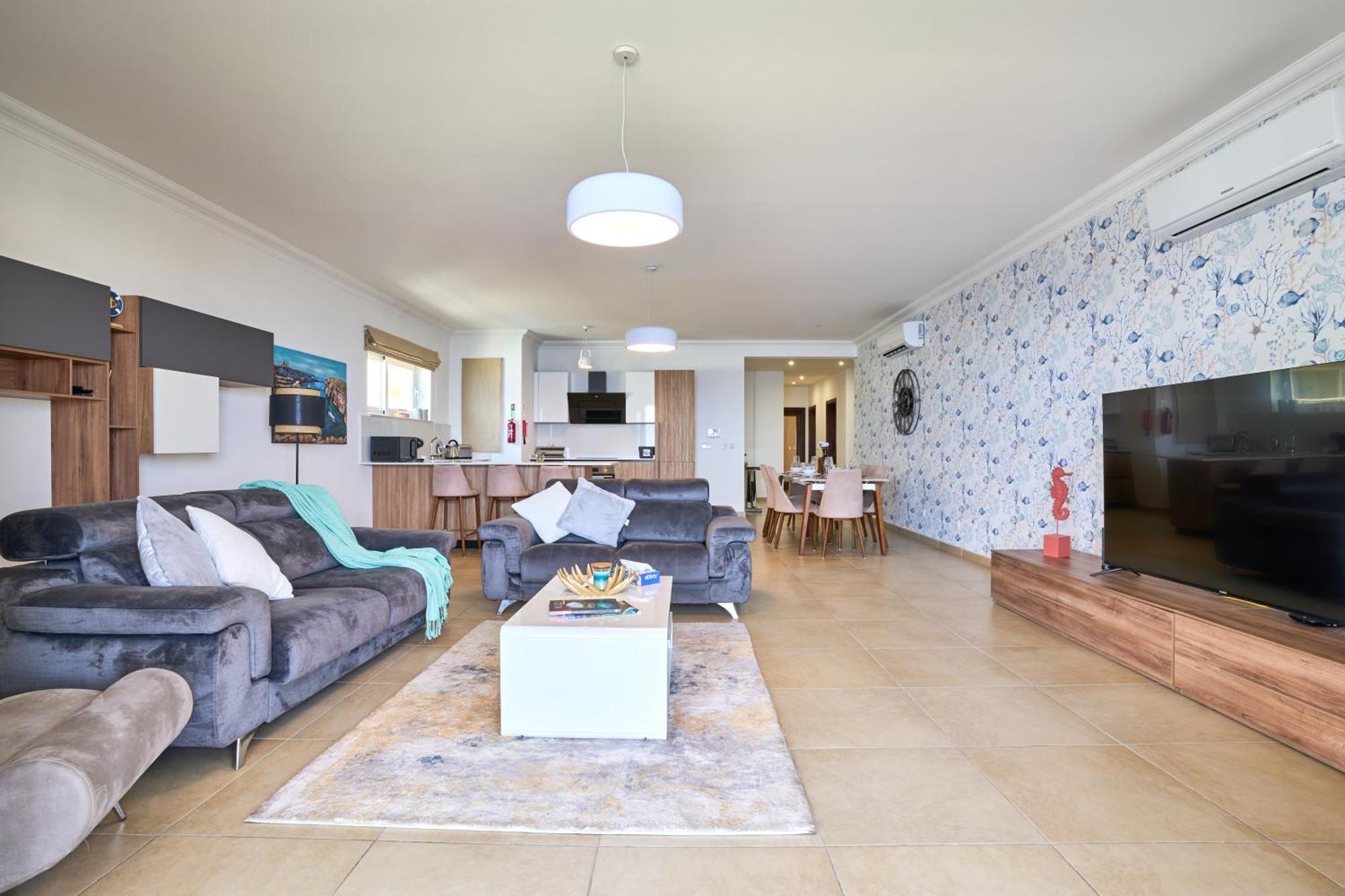 Stunning 3-bedroom Seaview Retreat In Cambridge Sliema