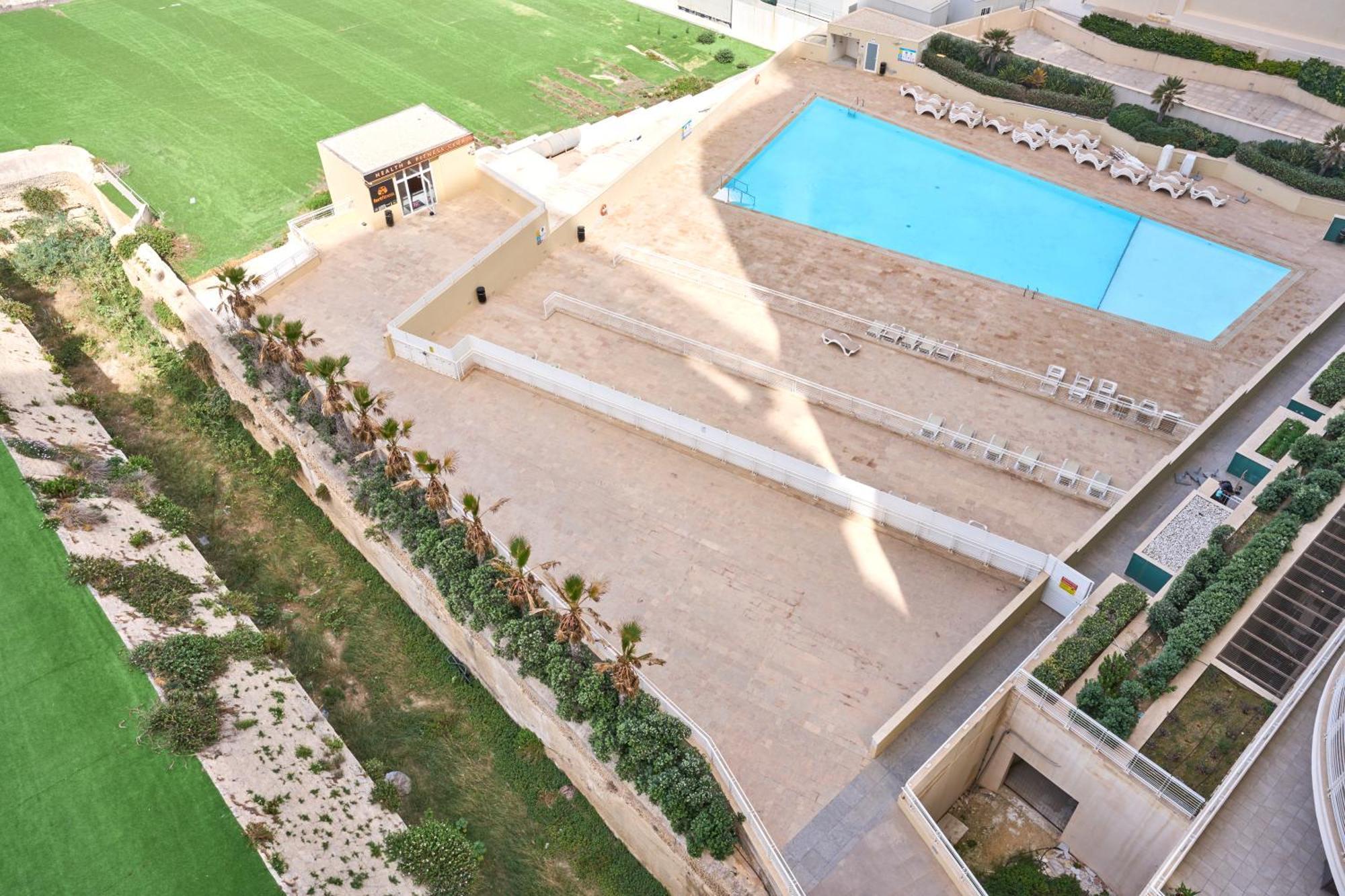 Stunning 3-bedroom Seaview Retreat In Cambridge Sliema